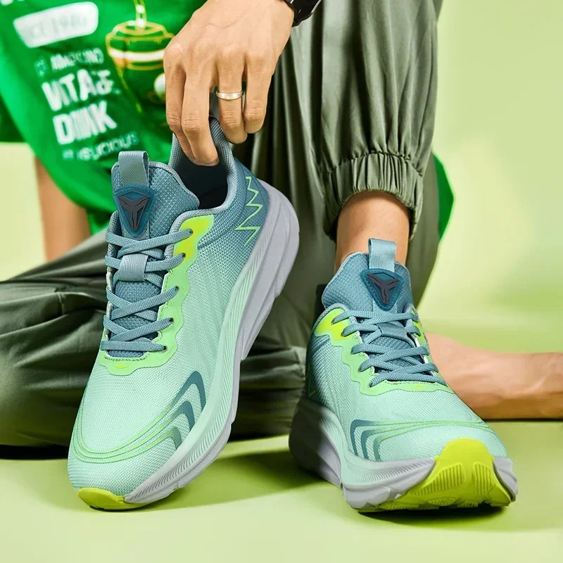 Sepatu lari sangat ringan pria - New Balance Shoes 9060 ulasan dan harga